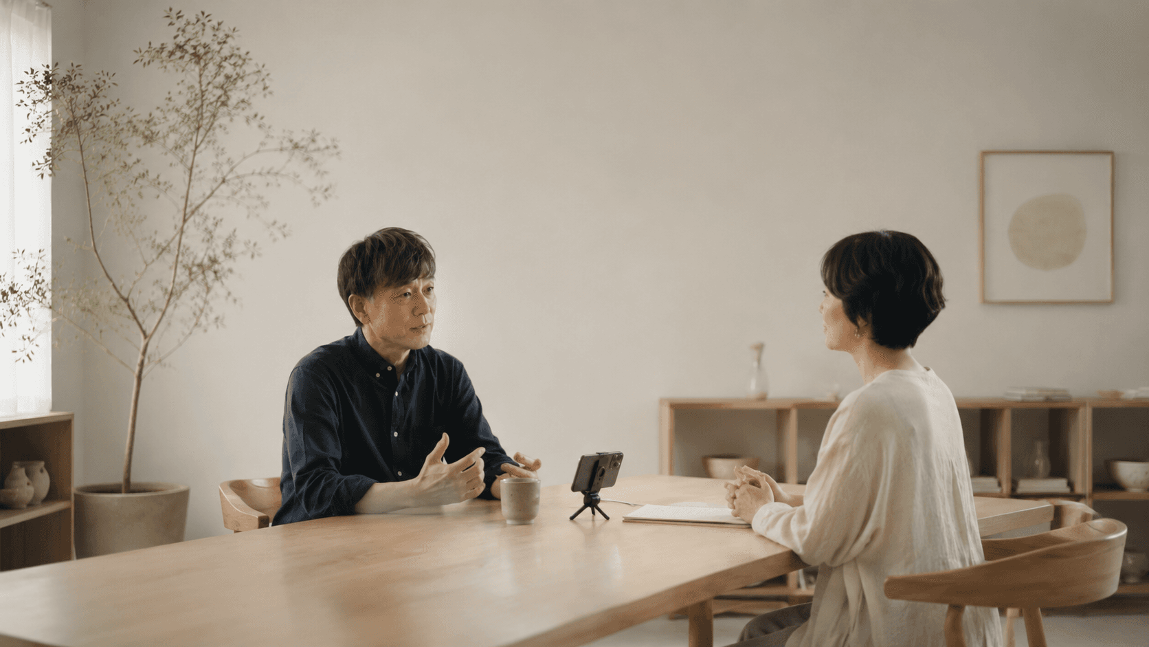 商談を録音する経営者 — KikiMiruなら録音が要点・ToDoに変わる